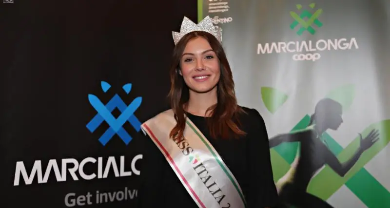 Valle di Fiemme capitale dello sci nordico Anche Miss Italia alla Marcialonga - Video