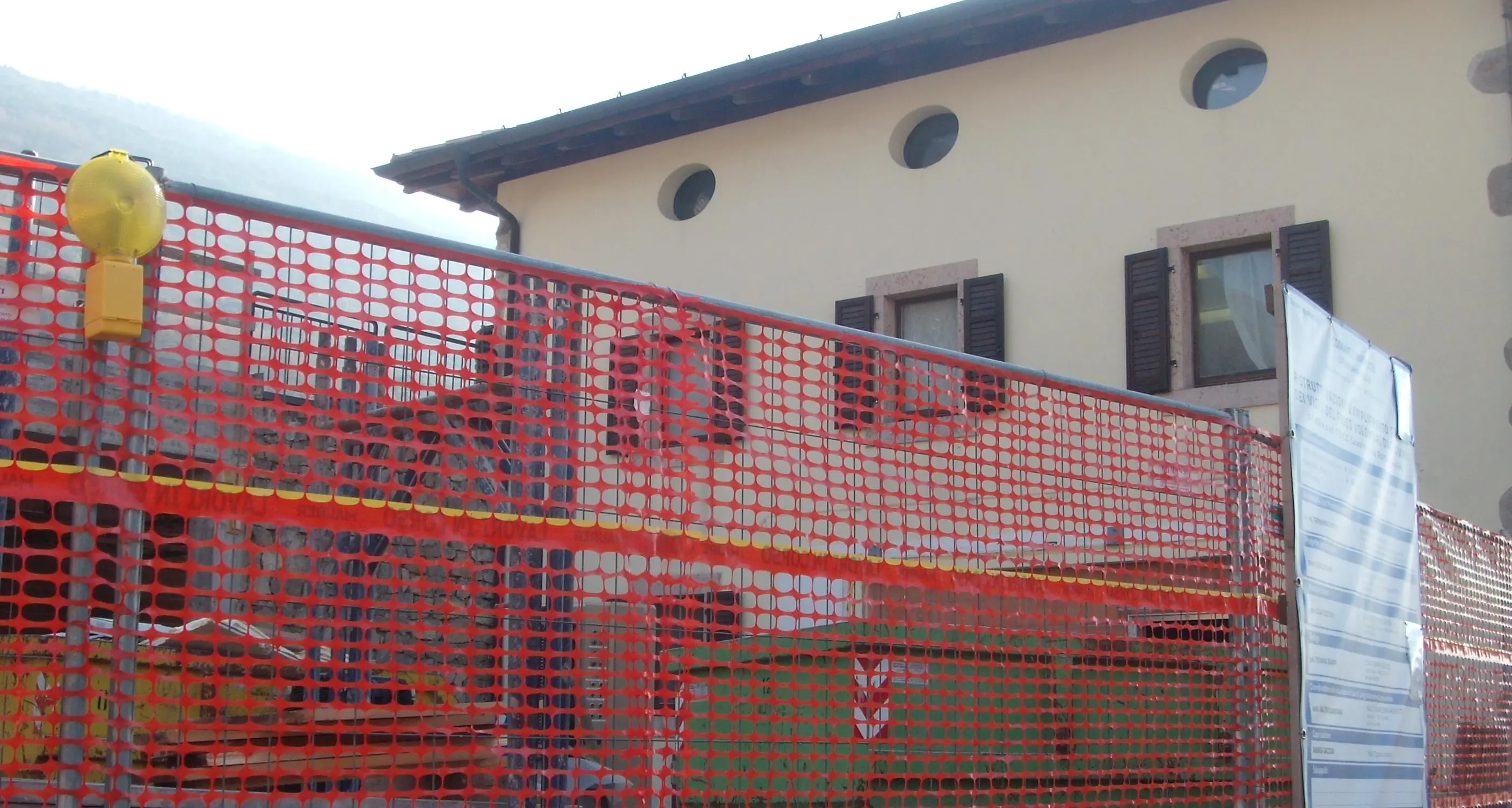 Calavino, lavori in caserma