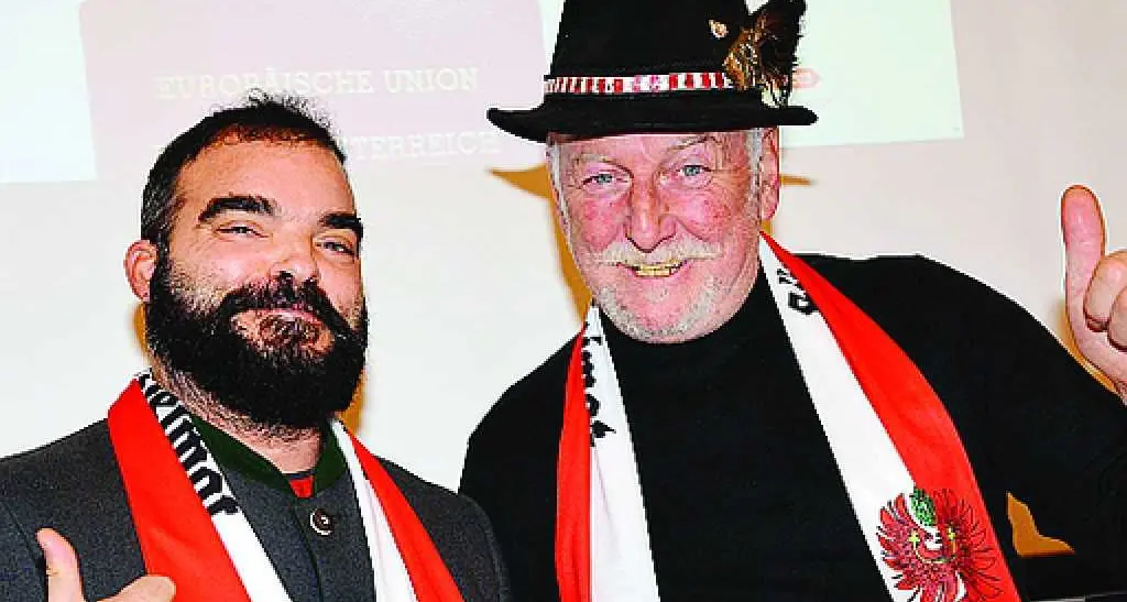 Schützen, sì all'Austria «Ci vorrebbe un altro Hofer»