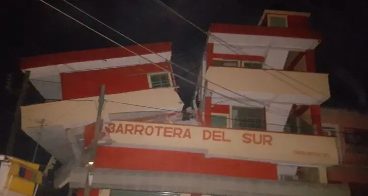Terremoto in Messico Ora è «allerta tsunami»