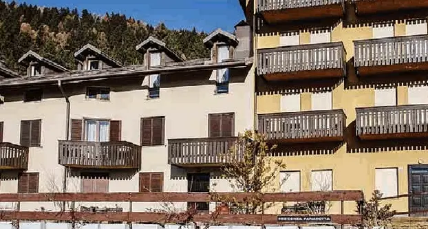 Vetriolo da demolire Cubature in fascia lago
