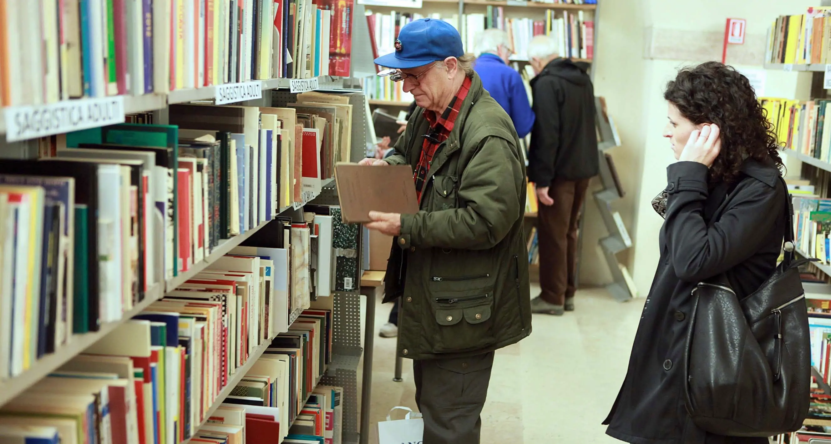 Torna la vendita di libri in biblioteca: in via Roma si parte da lunedì
