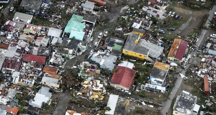 Uragano Irma, morti e devastazioni nei Caraibi Ora stato d'emergenza in Florida. Foto e video