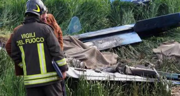 Biella, precipita piccolo aereo: morto il pilota