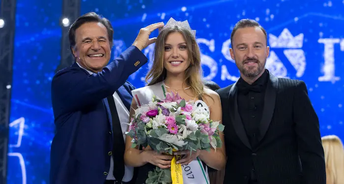 Alice Rachele Arlanch è la nuova Miss Italia 11 anni dopo Claudia Andreatti una trentina è la più bella