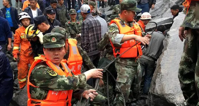 Una frana in Cina 141 sepoliti vivi