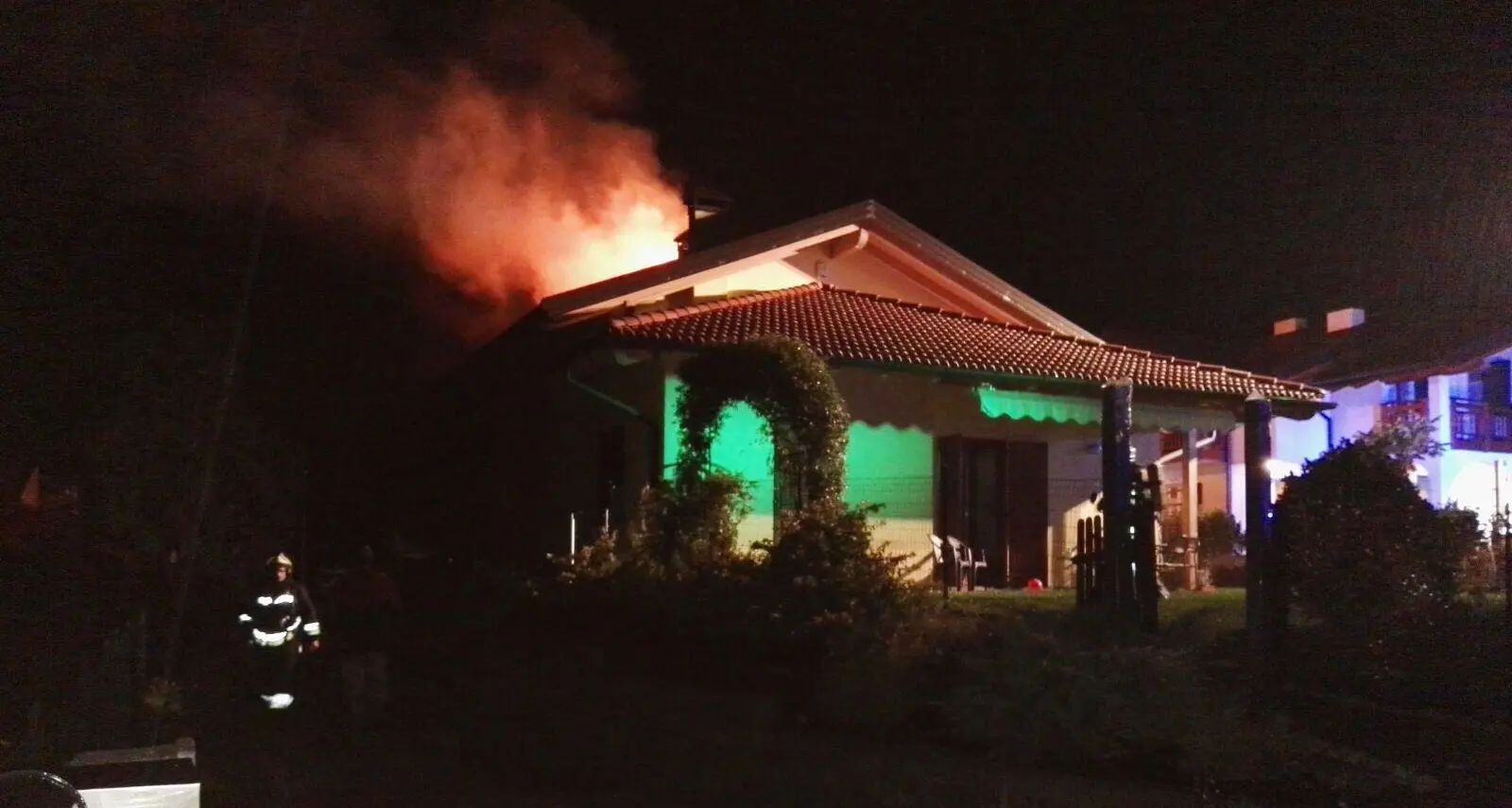 Marter, un fulmine sulla casa: scoppia l'incendio