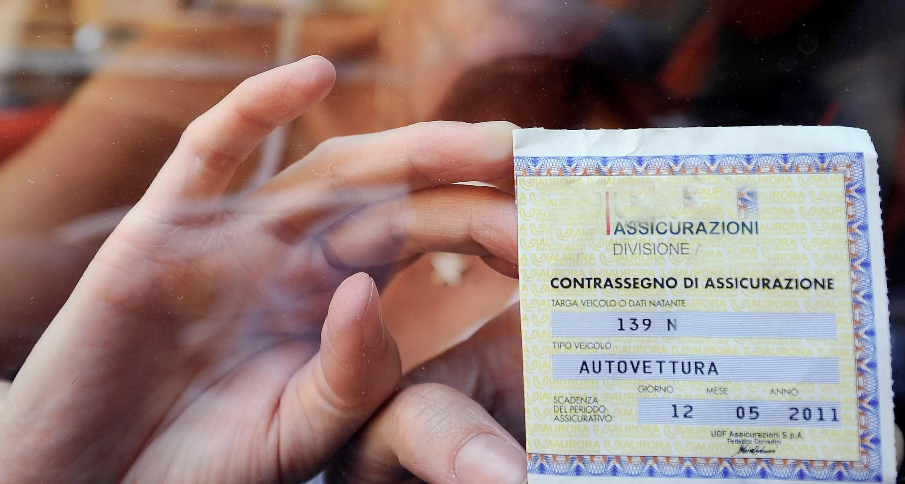 Truffa sulla Rc auto: residenza a Trento per pagare meno ma vivevano a Napoli