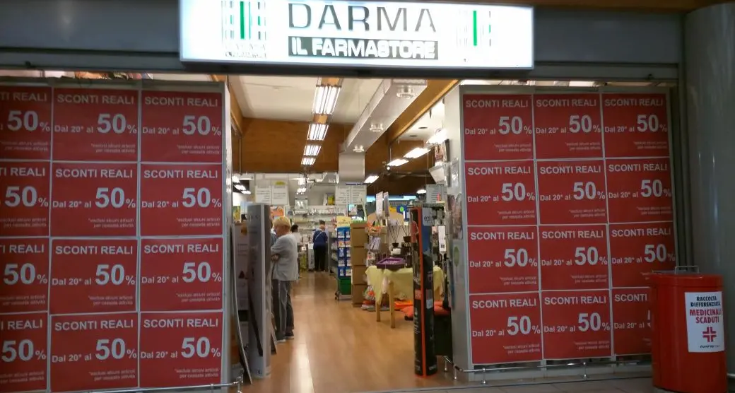 Lo Shop Center Valsugana perde la parafarmacia