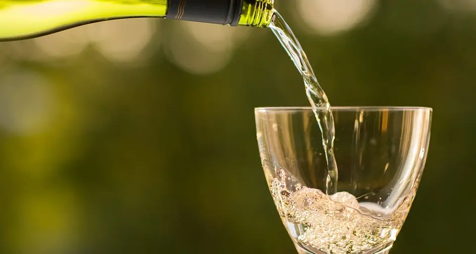 Spumante-mania, nel 2017 100 milioni di fatturato Nove milioni di bottiglie e vola l'export negli Usa