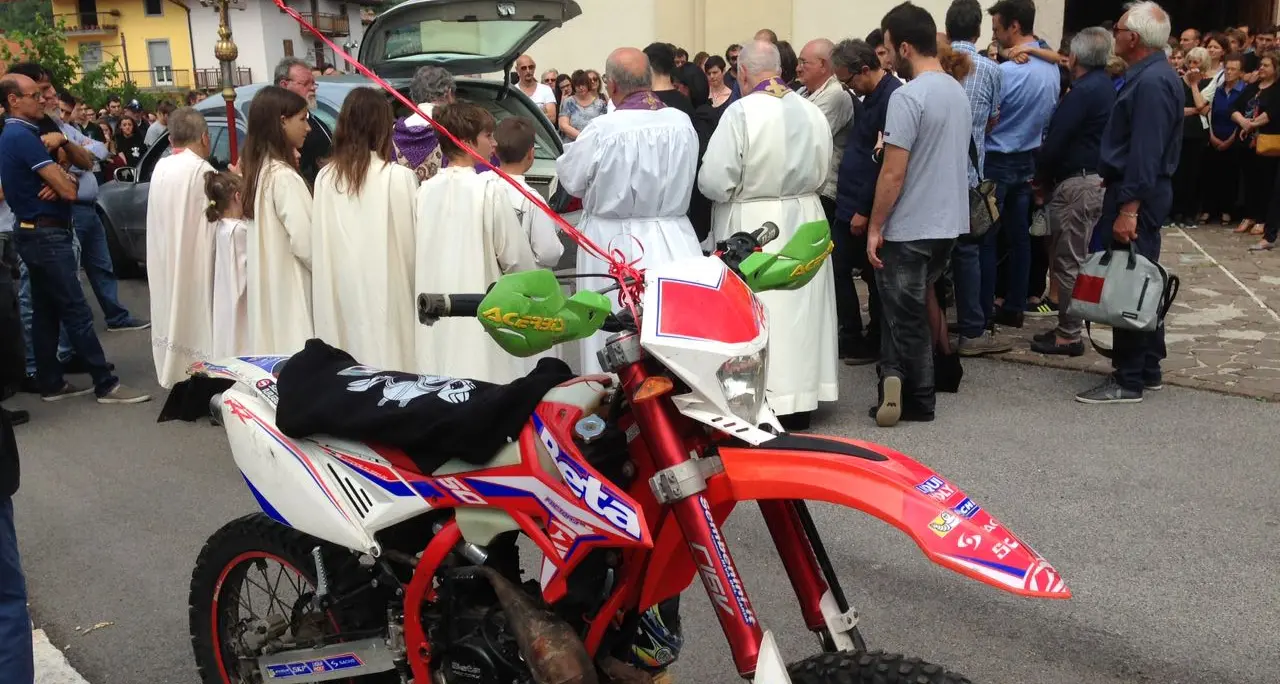Ultimo saluto a Leo Oggi il funerale a Vigo