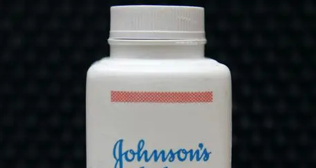 Tumore e borotalco: Johnson & Johnson condannata a pagare 417 milioni
