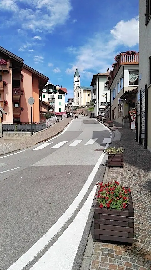 Andalo, via Tenaglia sarà rifatta a nuovo pavimentazione, marciapiedi e illuminazione