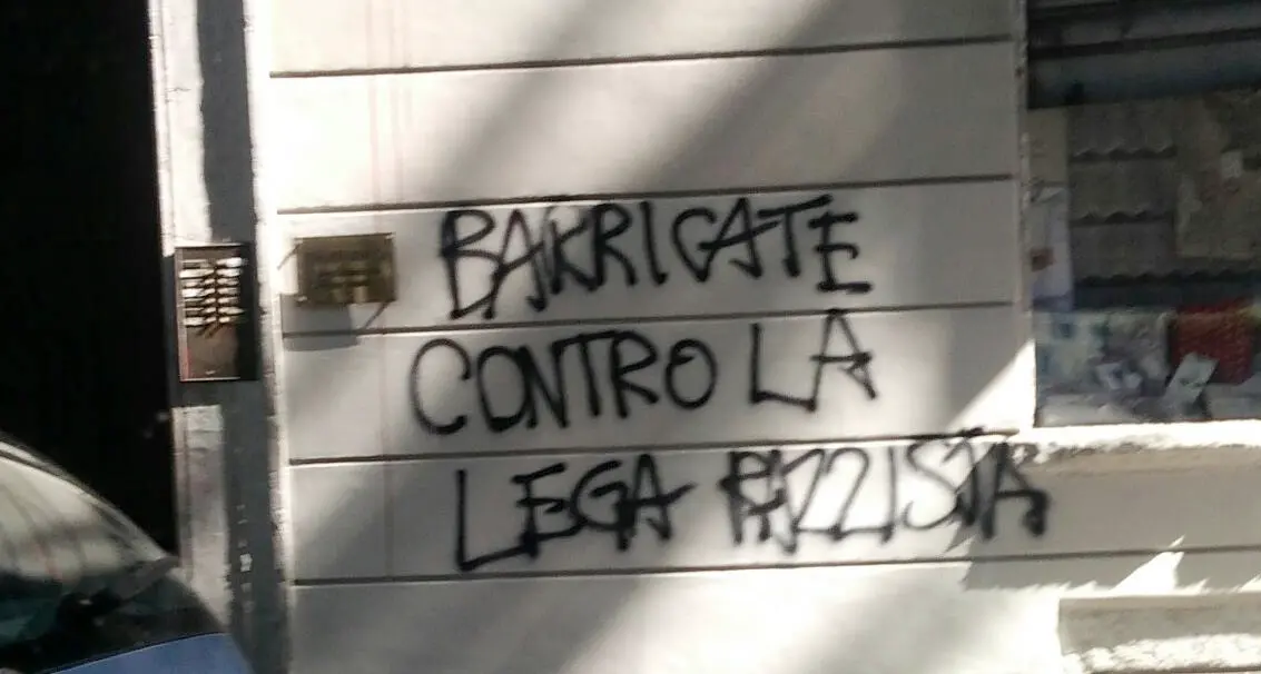 Scritte contro la Lega, ma sbagliano la sede
