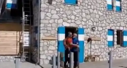 Il passaggio del testimone al rifugio Antermoia - Video