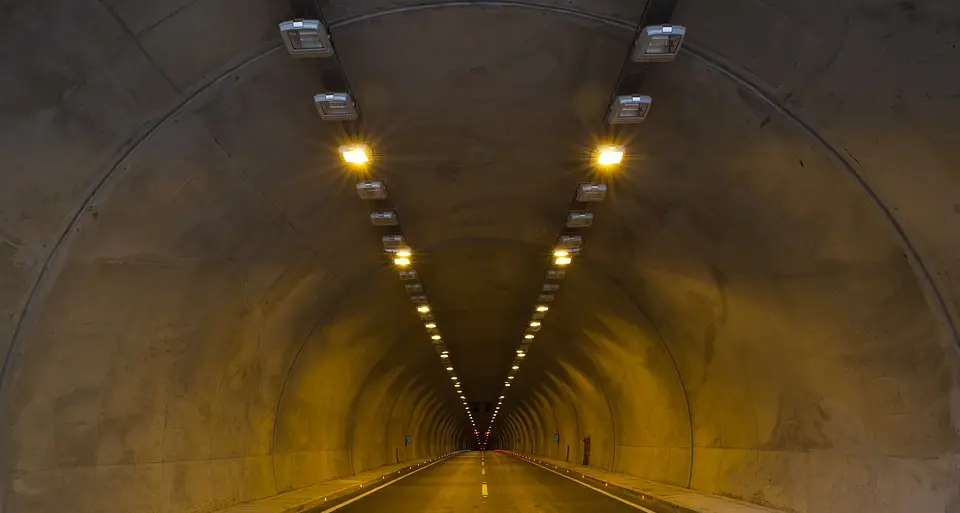 Galleria da 32,4 milioni di euro Valvestino, Provincia contestata