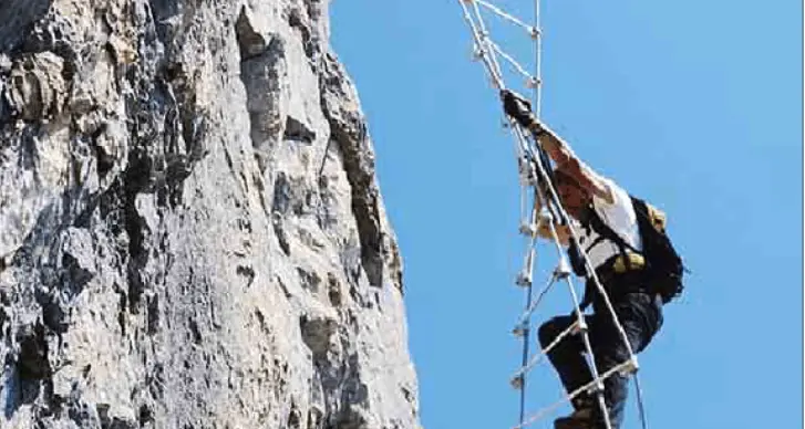 «Il volo dell'aquila», variante impegnativa con funi e scale