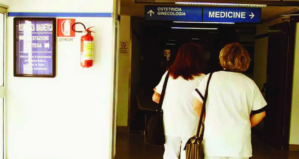 Doppio lavoro, l'infermiera paga Deve risarcire 25mila euro all'Azienda sanitaria