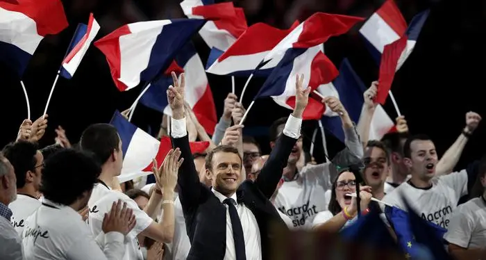 Macron presidente della Francia col 65,5%: «Inizia una nuova era di speranza e fiducia»