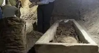 Trovate 17 mummie in Egitto centrale