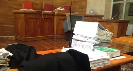 Evade dai domiciliari In fuga d'amore: arrestato