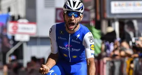 Gaviria batte tutti in volata Jungels resta in rosa