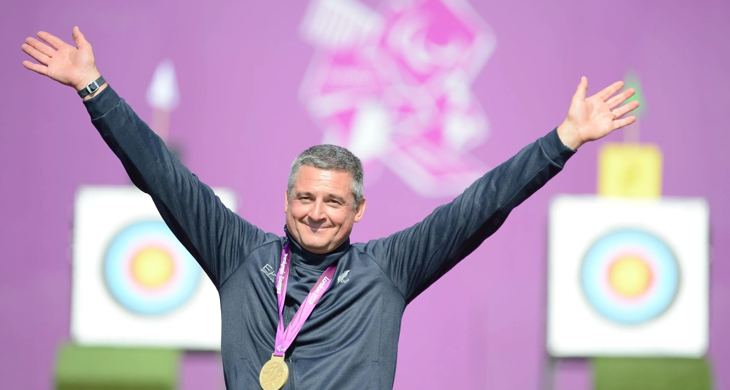 Torna a Belluno la medaglia d'oro rubata all'olimpionico De Pellegrin