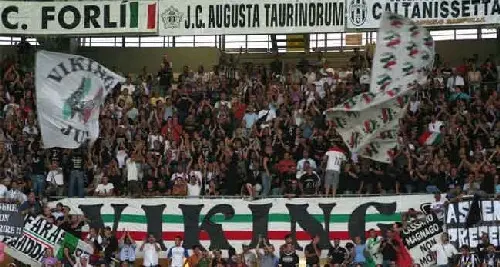 Calcio, 8 anni di daspo al capo dei Viking Juve