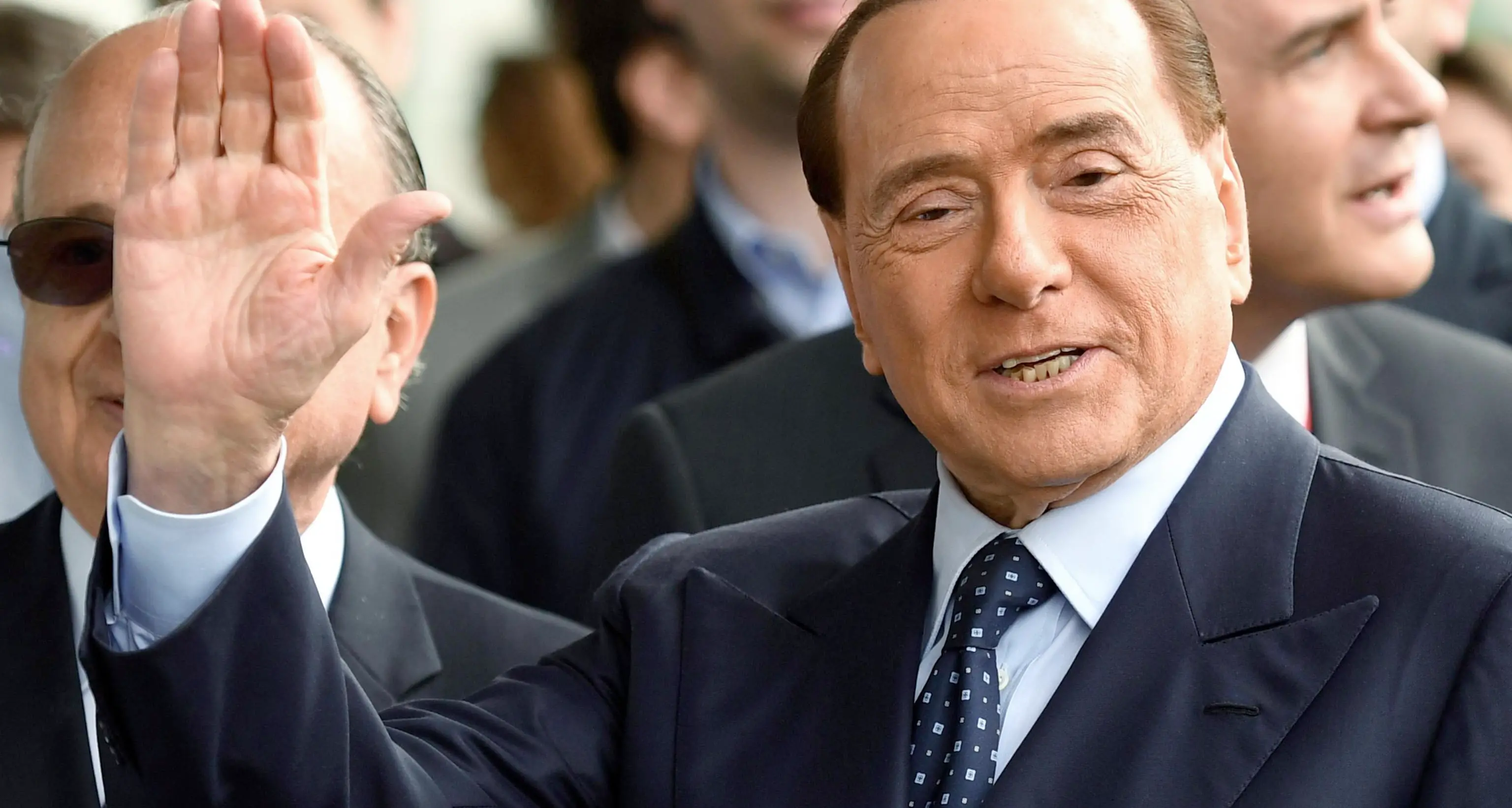Dopo 31 anni Berlusconi lascia Ora il Milan è dei cinesi