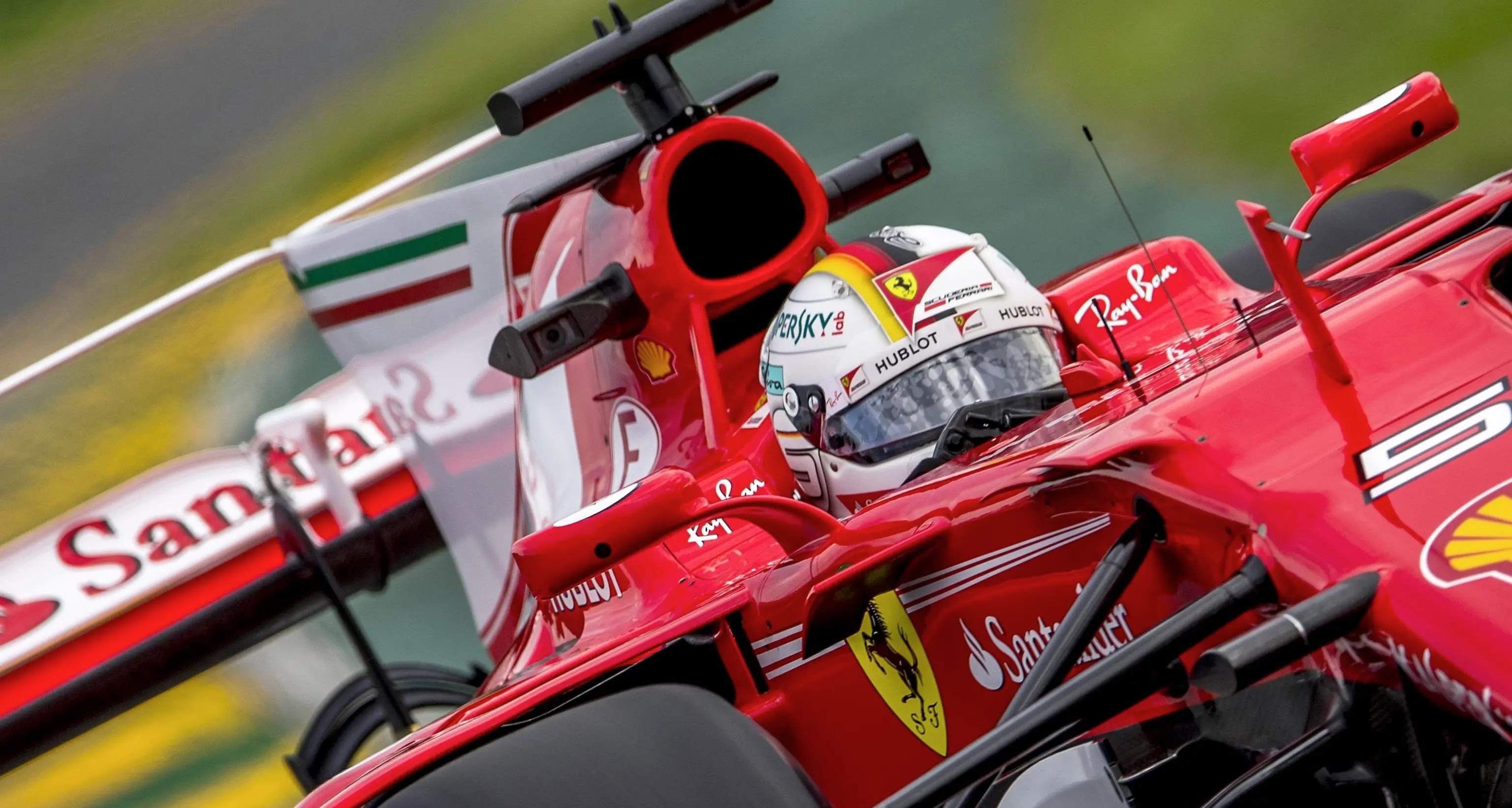 Singapore, Ferrari male nelle prove: Raikkonen 9°, Vettel 11°