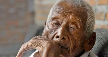 È morto l'uomo più vecchio al mondo Viveva in Indonesia e aveva 146 anni