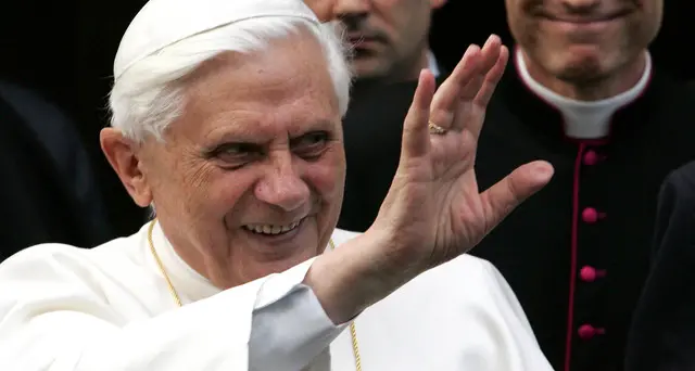 Anche gli Schützen alla festa per i 90 anni di Ratzinger