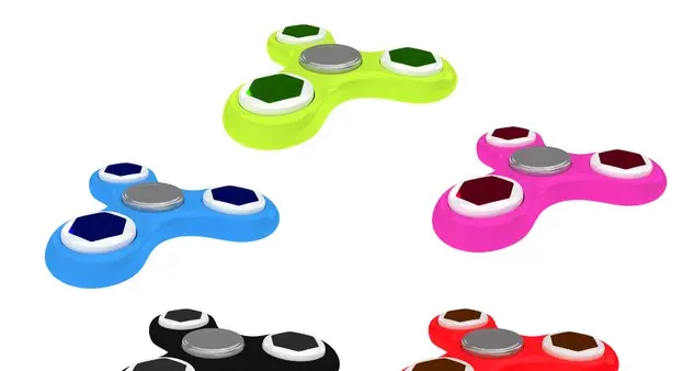 Fidget Spinner, la nuova mania dei ragazzini