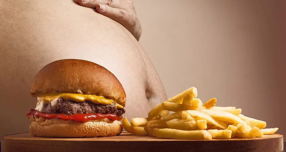 Obesità, la cena è il momento chiave