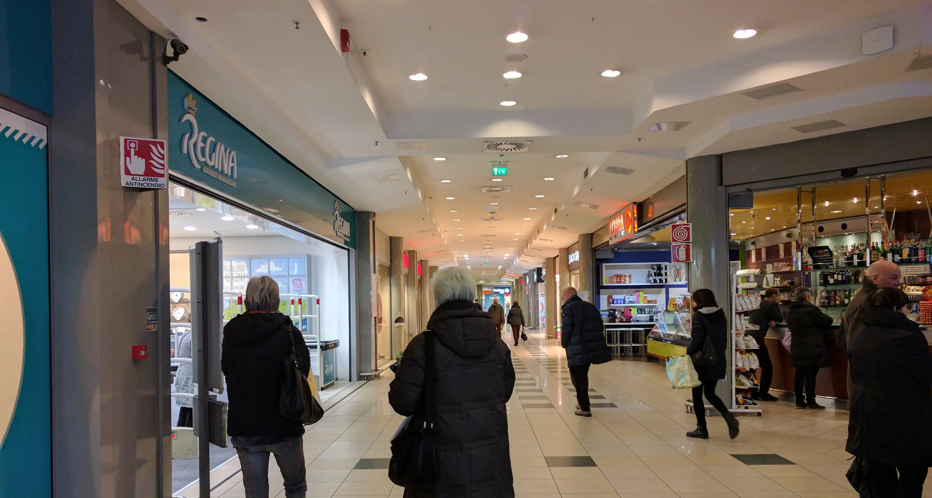 Shop Center Valsugana chiuso a Pasqua e Pasquetta
