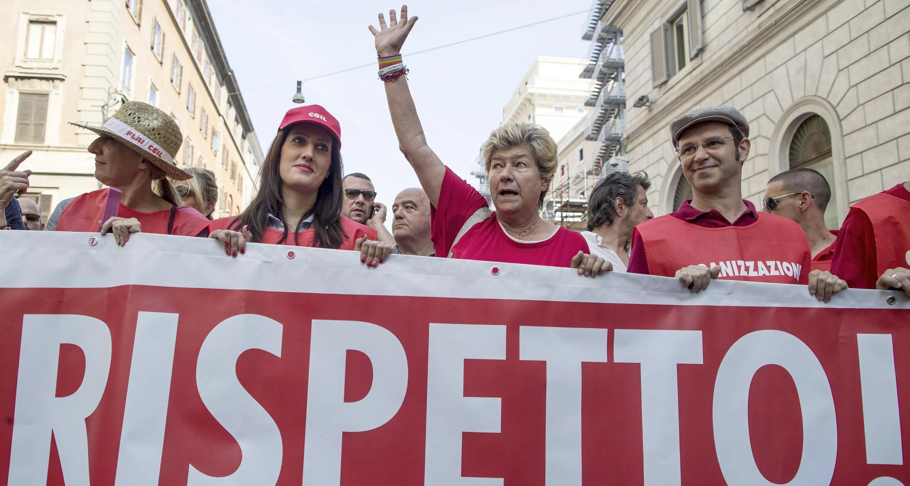 Cgil in piazza contro i voucher «Rispettate la Costituzione»