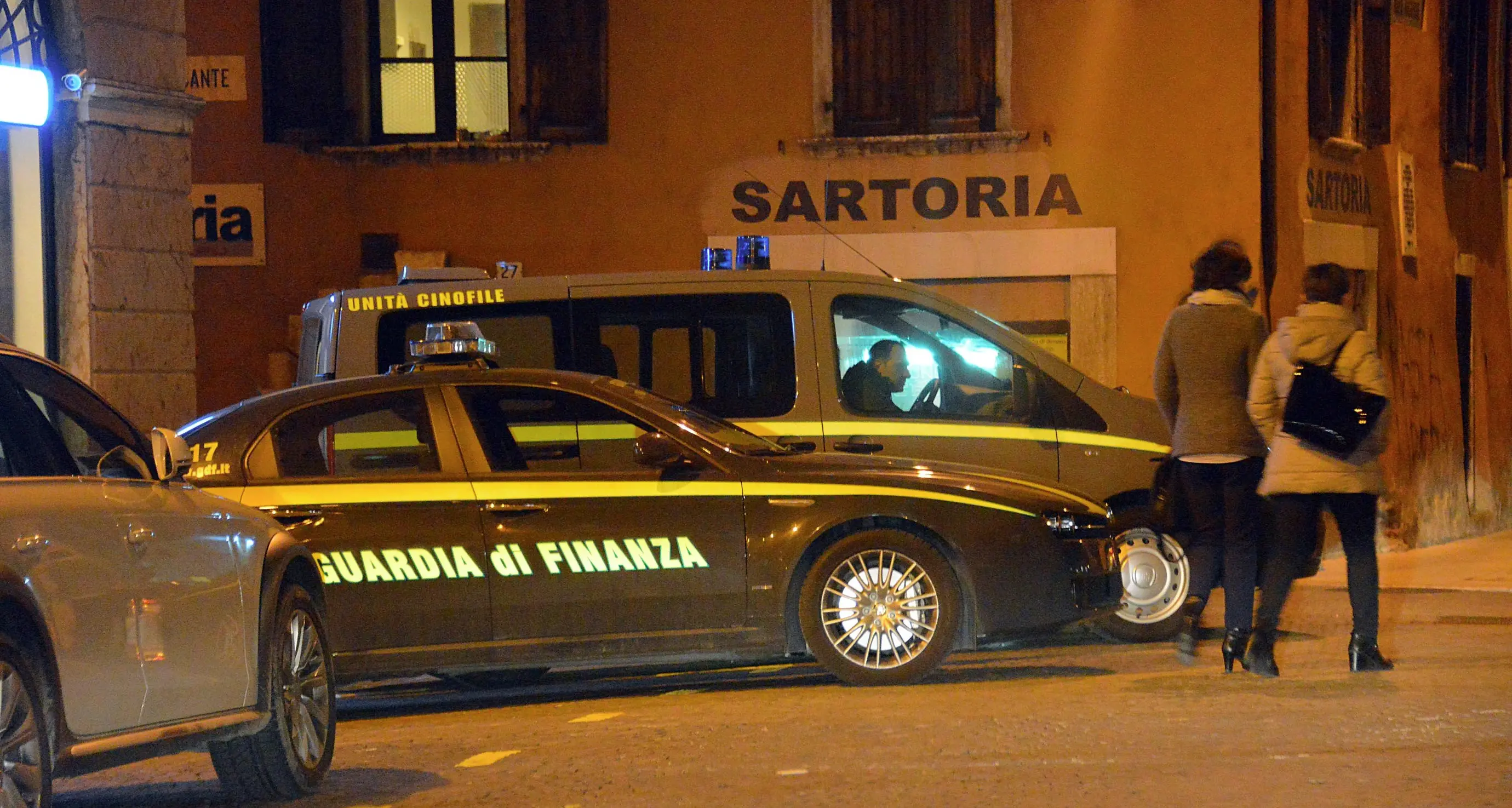 Vandali, ubriachi e accattoni: scattano le espulsioni Il sindaco Andreatta: farò tutto il possibile Parte del centro è «zona Daspo», ma non via Brennero