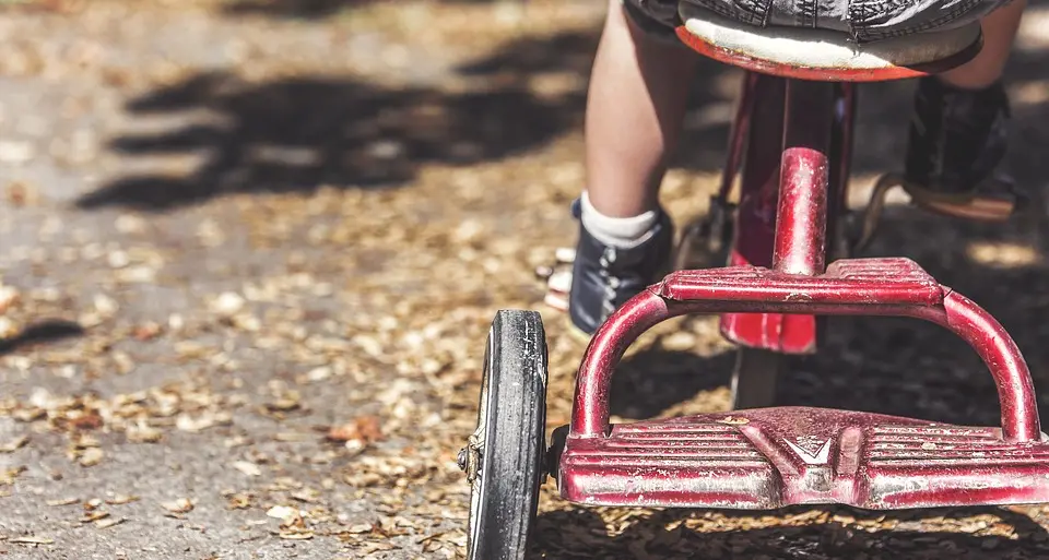 Ricerca: germi e sporcizia rafforzano le difese dei bimbi