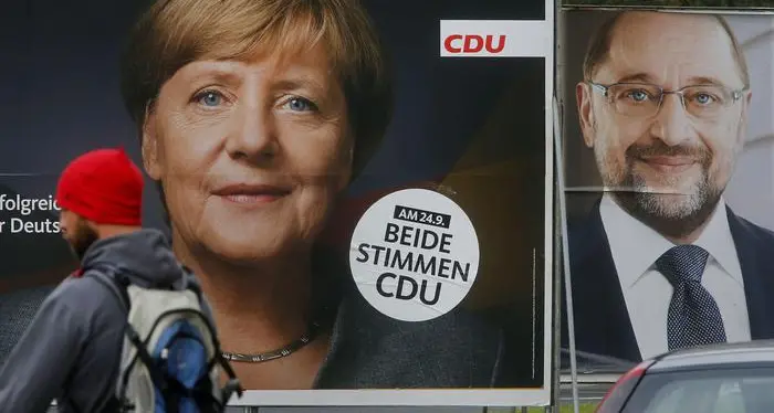 Elezioni in Germania Angela vince ma arretra