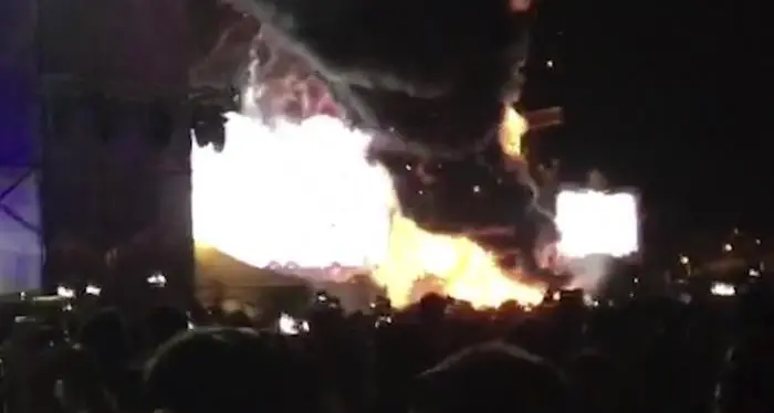 Spagna: 22mila evacuati da festival musicale per un incendio
