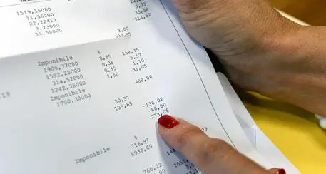 Crollo redditi Italia, -20% in 20 anni