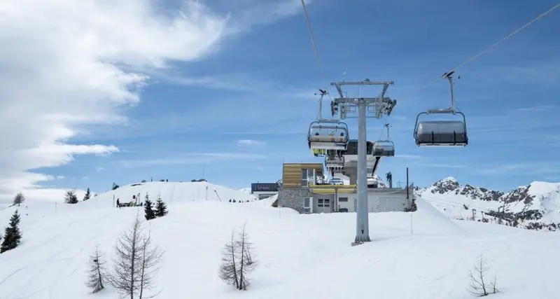Rubò 134 skipass in hotel Denunciato animatore 20enne
