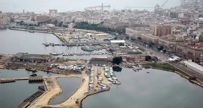 Bari, quindicenne violentata da un gruppo di ragazzi