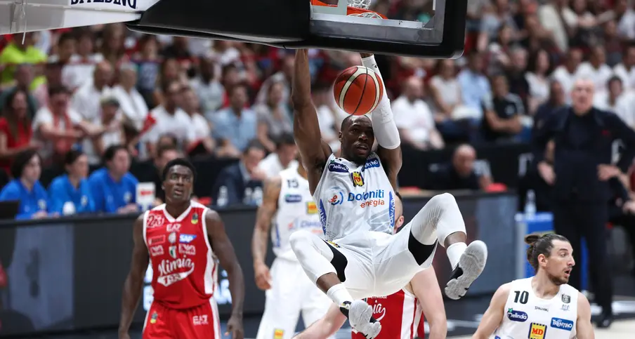 Aquila Basket, aspettando la finale Il presidente Longhi racconta il «sogno»