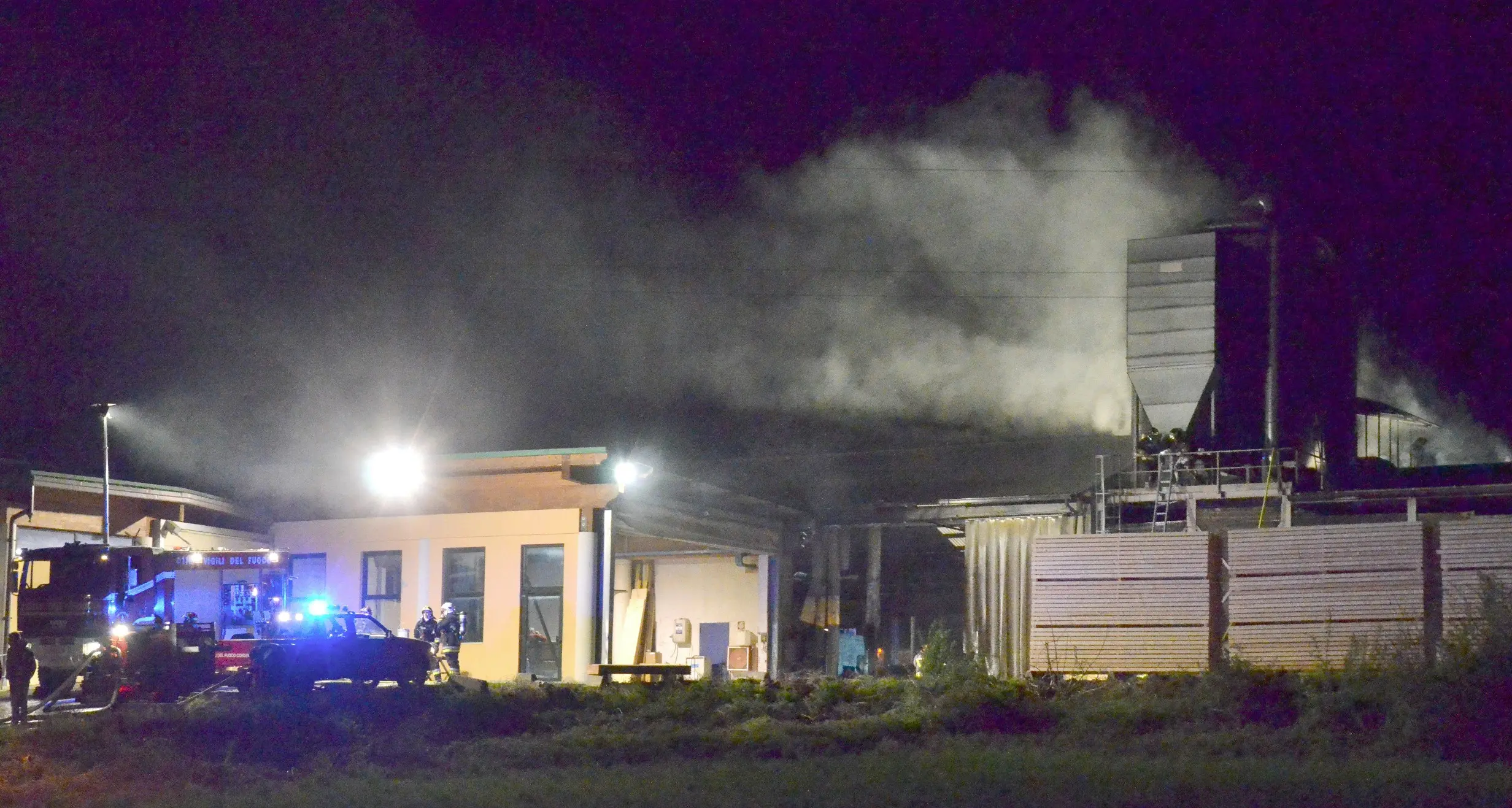 Illen, fiamme sul tetto Condino, danni contenuti