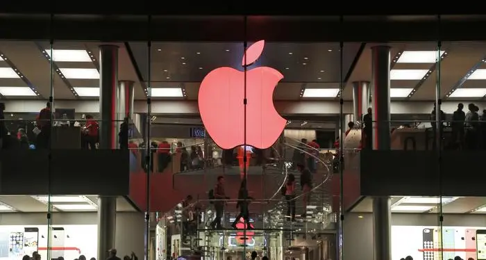 Apple, in autunno c'è nuovo Iphone gigante, 6,5 pollici