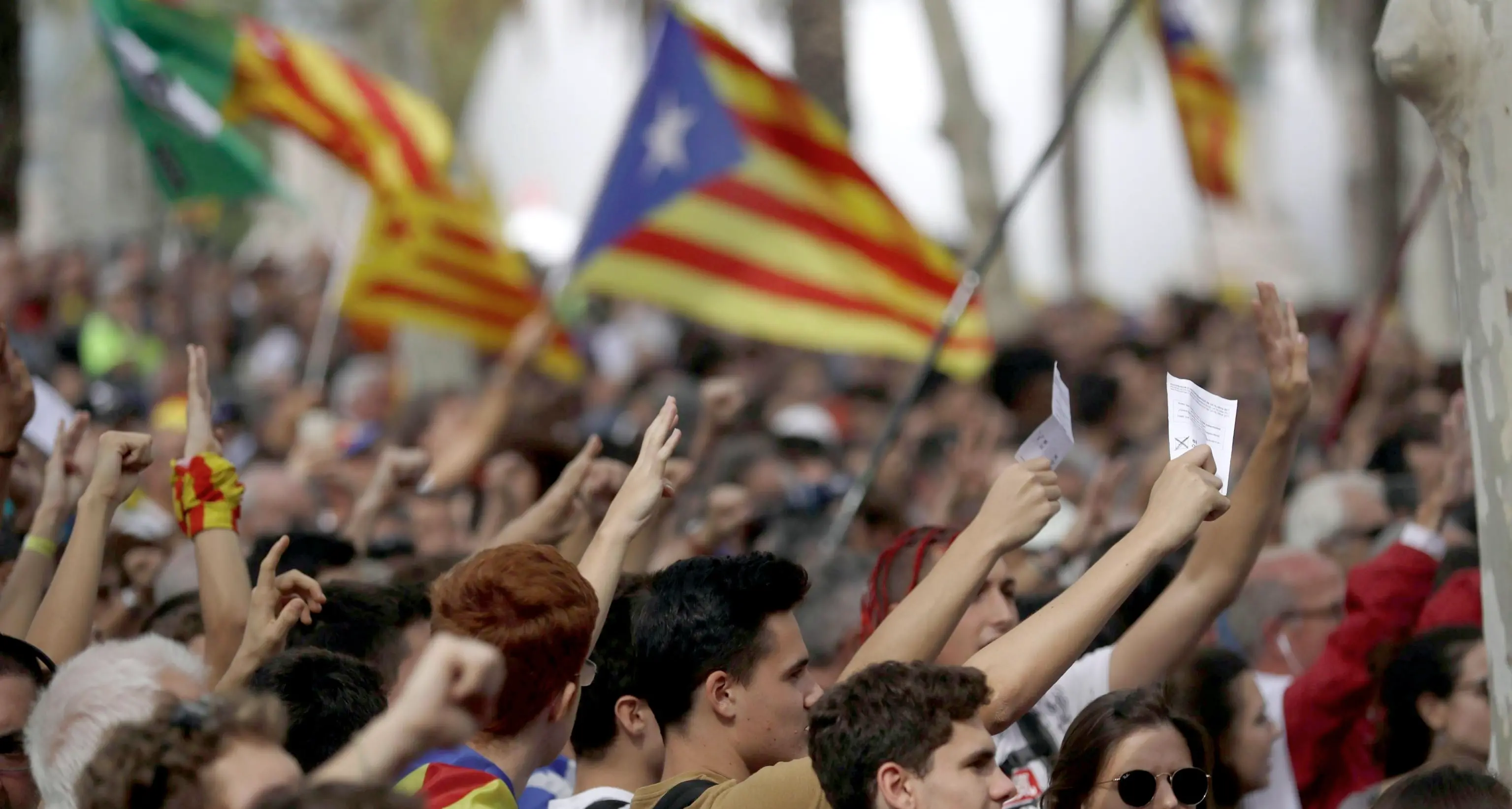 Barcellona sfida Madrid; avanti verso il referendum del 1° ottobre