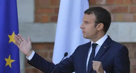 Macron vs Salvini: «L'Italia non ha crisi migratoria»