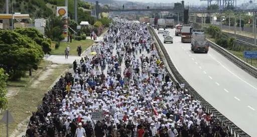 Manifestazione anti Erdogan In migliaia per le strade di Ankara