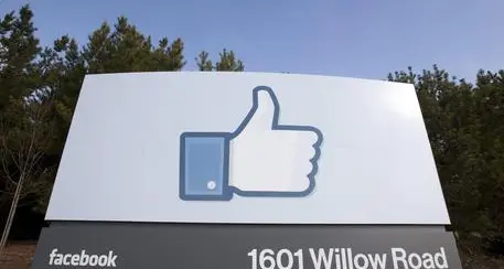 Facebook, ora si boicotta L'11 aprile è #faceblock